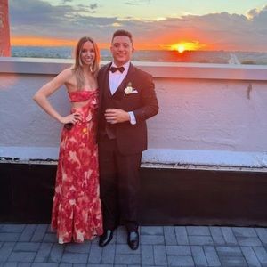 Gianni bini dress also has strap to go around neck!